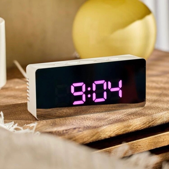 👑NEW Digital Clock! - Picture 2 of 6